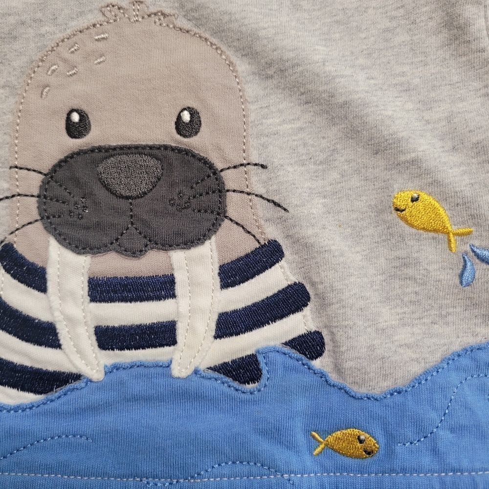 Adorable walrus romper - Picture 4 of 4
